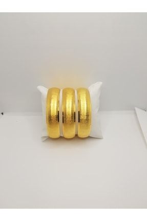 24 Ayar Altın Kaplama 1.5 cm Yanları Şeritli Kum Desen Demo Bilezik YMZKY000065