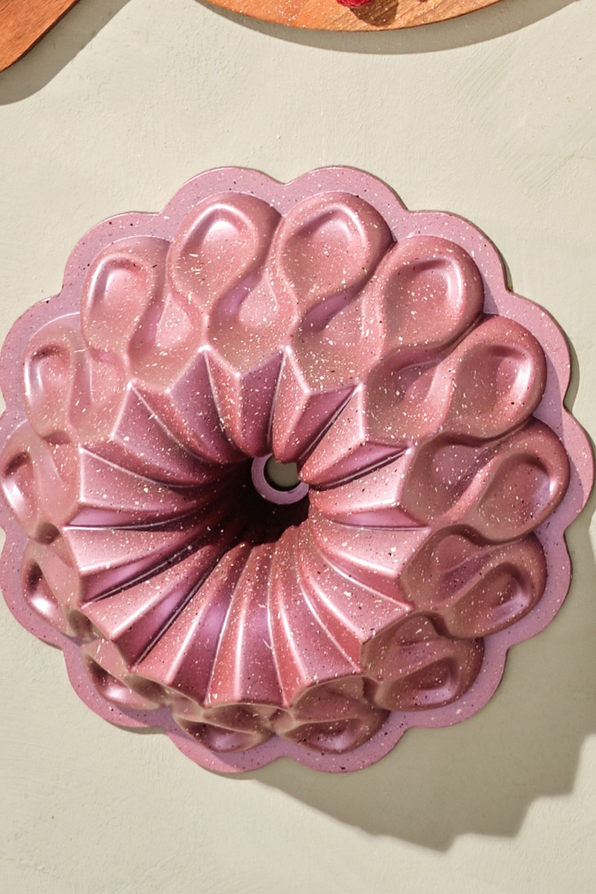 Karaca Katre Pembe Döküm Kek Kalıbı 26 Cm