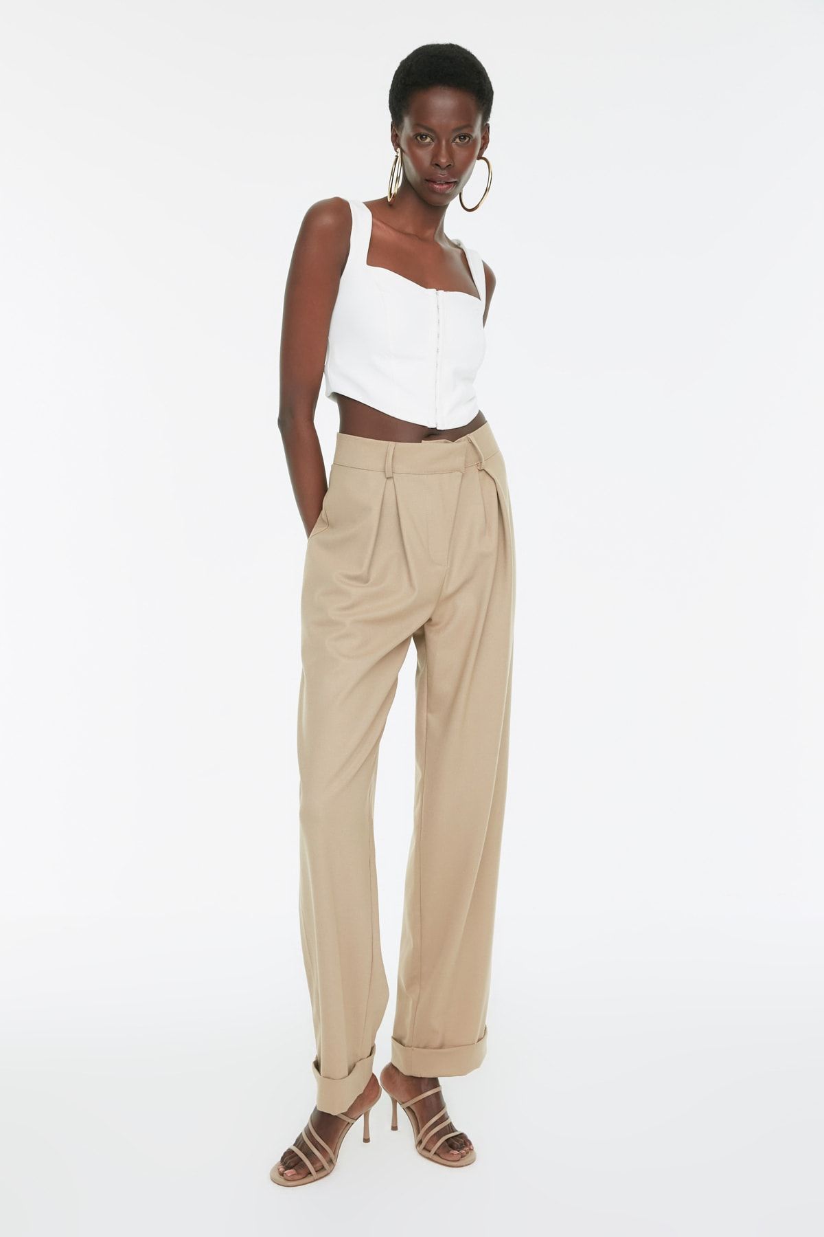 Trendyol Collection Camel Wide Leg Woven Trousers TWOSS22PL0272