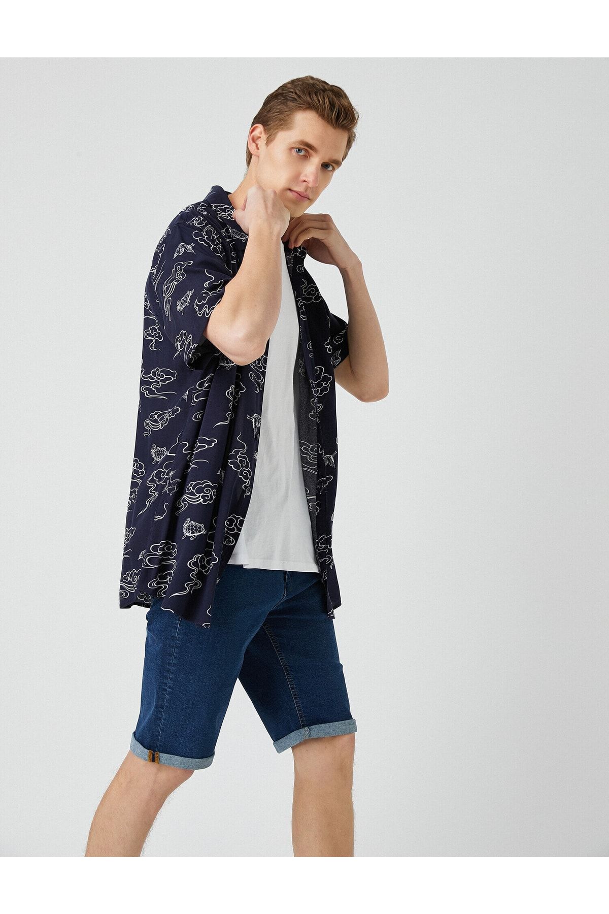 Koton Shorts Dunkelblau Mittlerer Bund