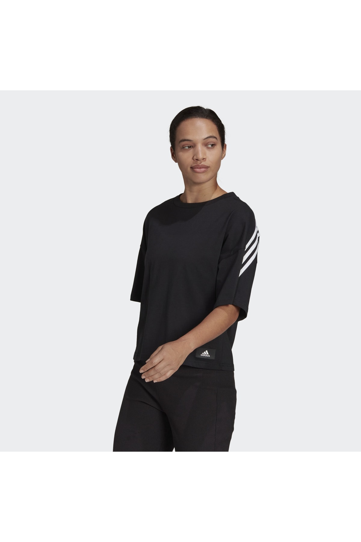 adidas Future Icons Kadın Siyah Tişört he0308