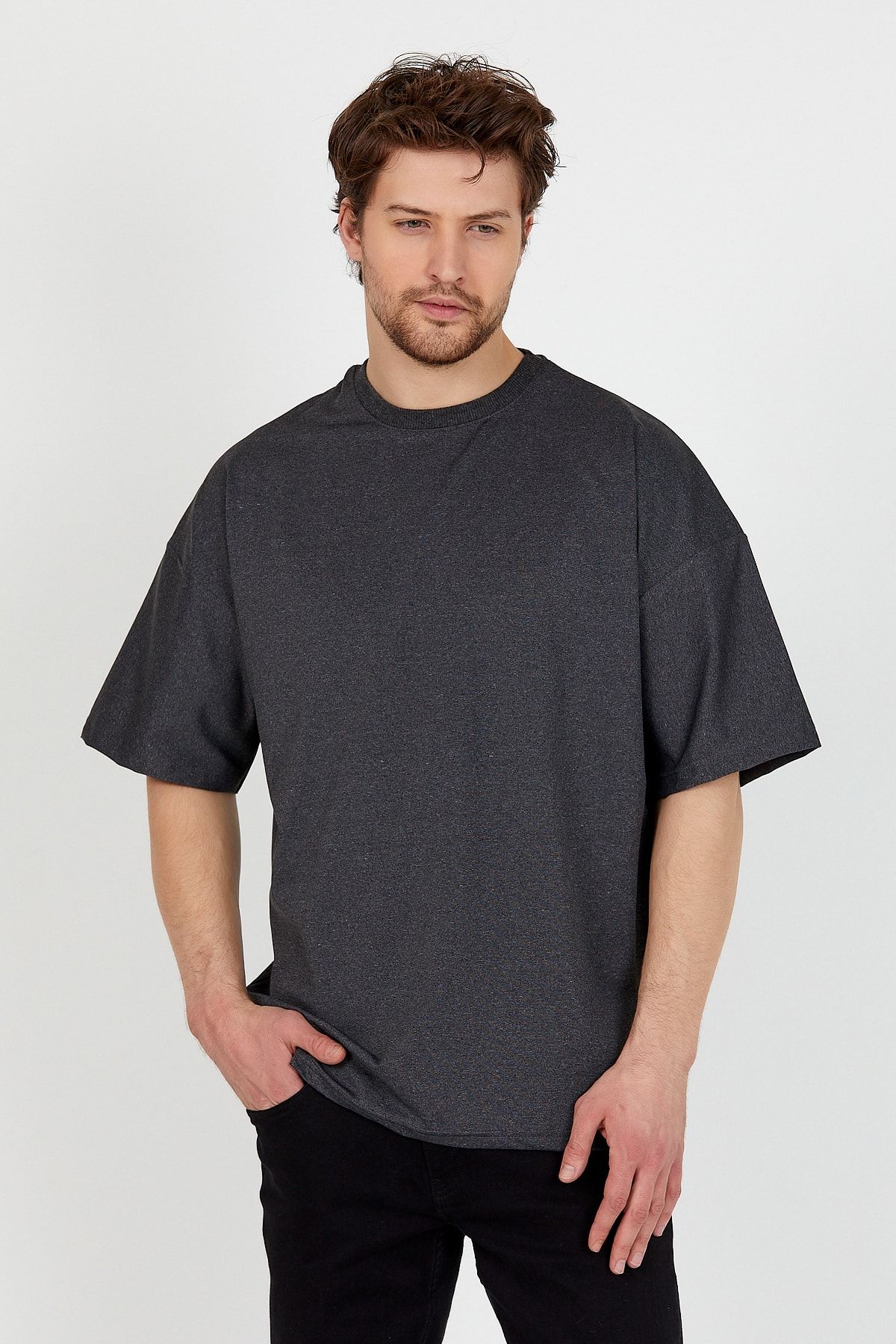 Ben Vestito Men s Anthracite Oversize T shirt Trendyol