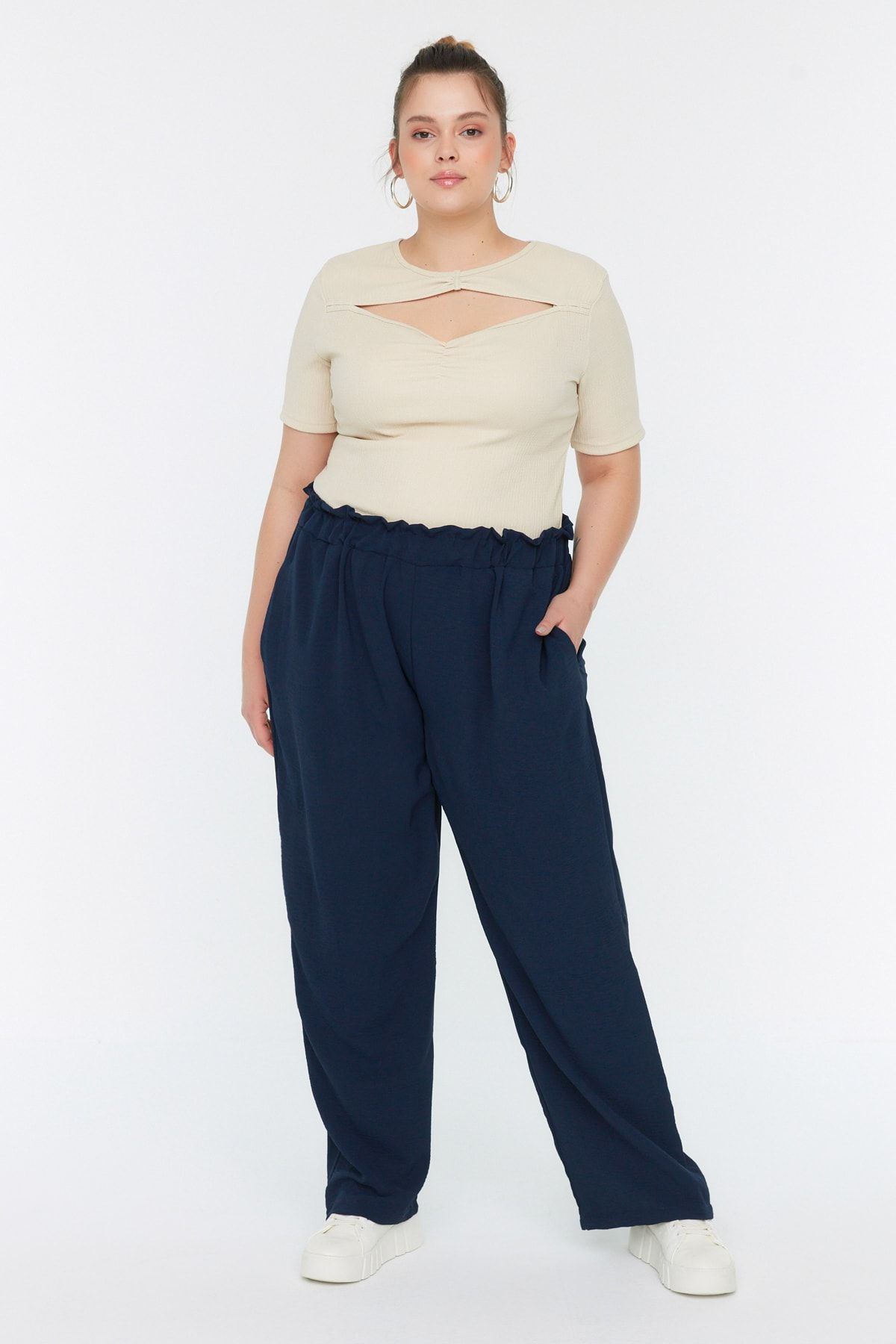 Trendyol Curve Große Größen in Hose Dunkelblau Karottenhose Fast ausverkauft