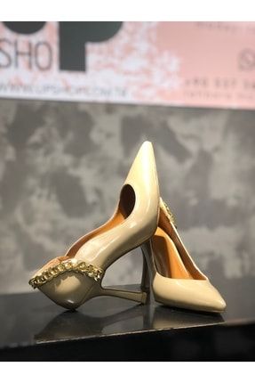 Kadın Vizon Renk Arkası Zincir Detaylı Yüksek Topuk Klasik Rugan Ayakkabı 06501