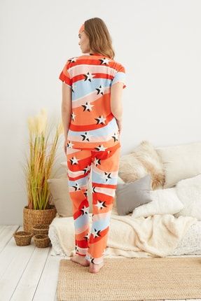 Kadın Turuncu Yıldız Baskılı Pijama Takımı. MK130-42