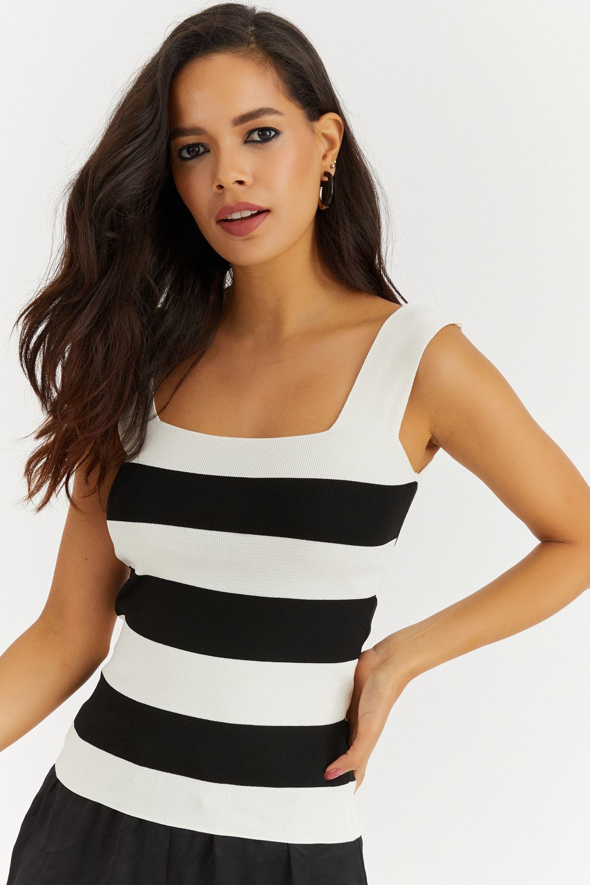 Cool & Sexy-Weiß-schwarze Strickbluse mit eckigem Ausschnitt für Damen YV80 2