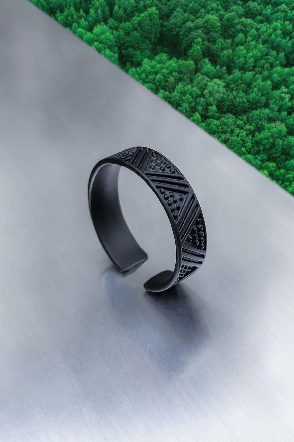 The Collection Triangle Pattern Wedding Ring Model Adjustable