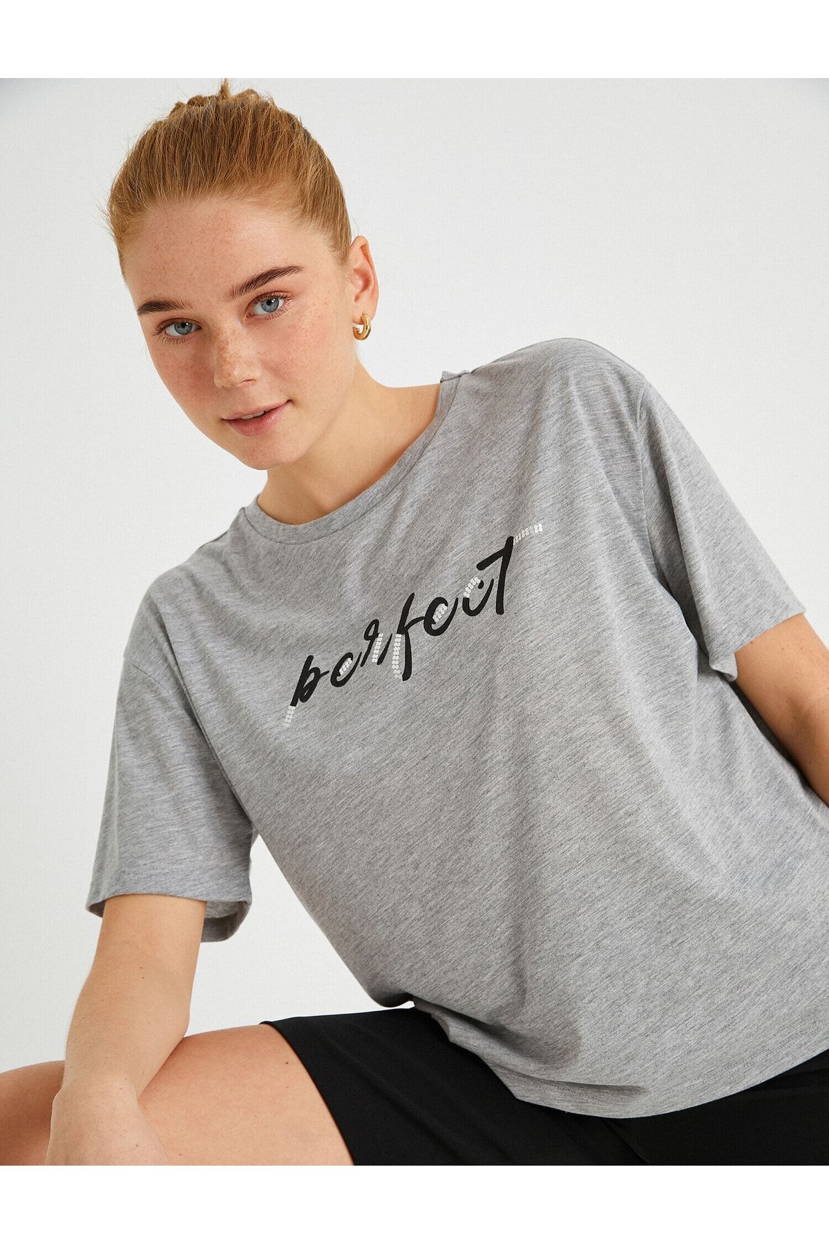 Koton T-Shirt Grau Figurbetont