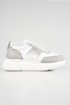Kadın Kalın Taban Bağcıklı Gümüş Renk Detaylı Günlük Sneaker Ayakkabı TRPY250052