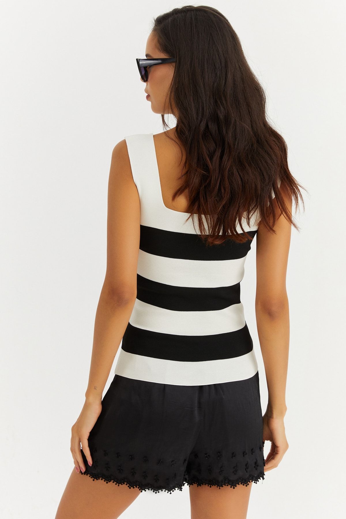 Cool & Sexy-Weiß-schwarze Strickbluse mit eckigem Ausschnitt für Damen YV80 4