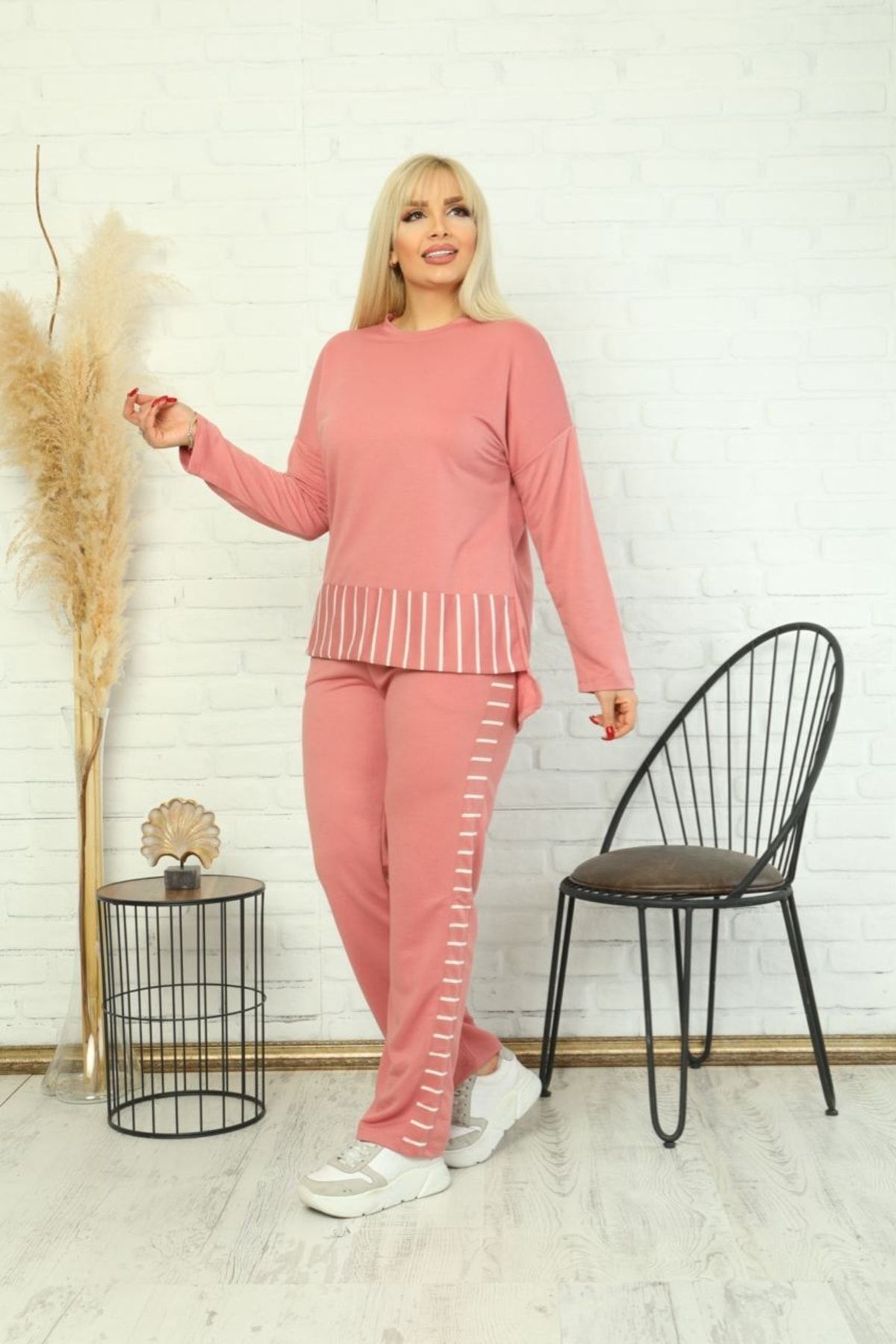 Pink sweatsuit shop plus size