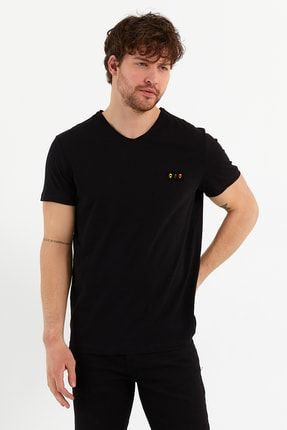 Erkek V Yaka Kurukafa Detaylı Siyah T-shirt VRDN2076