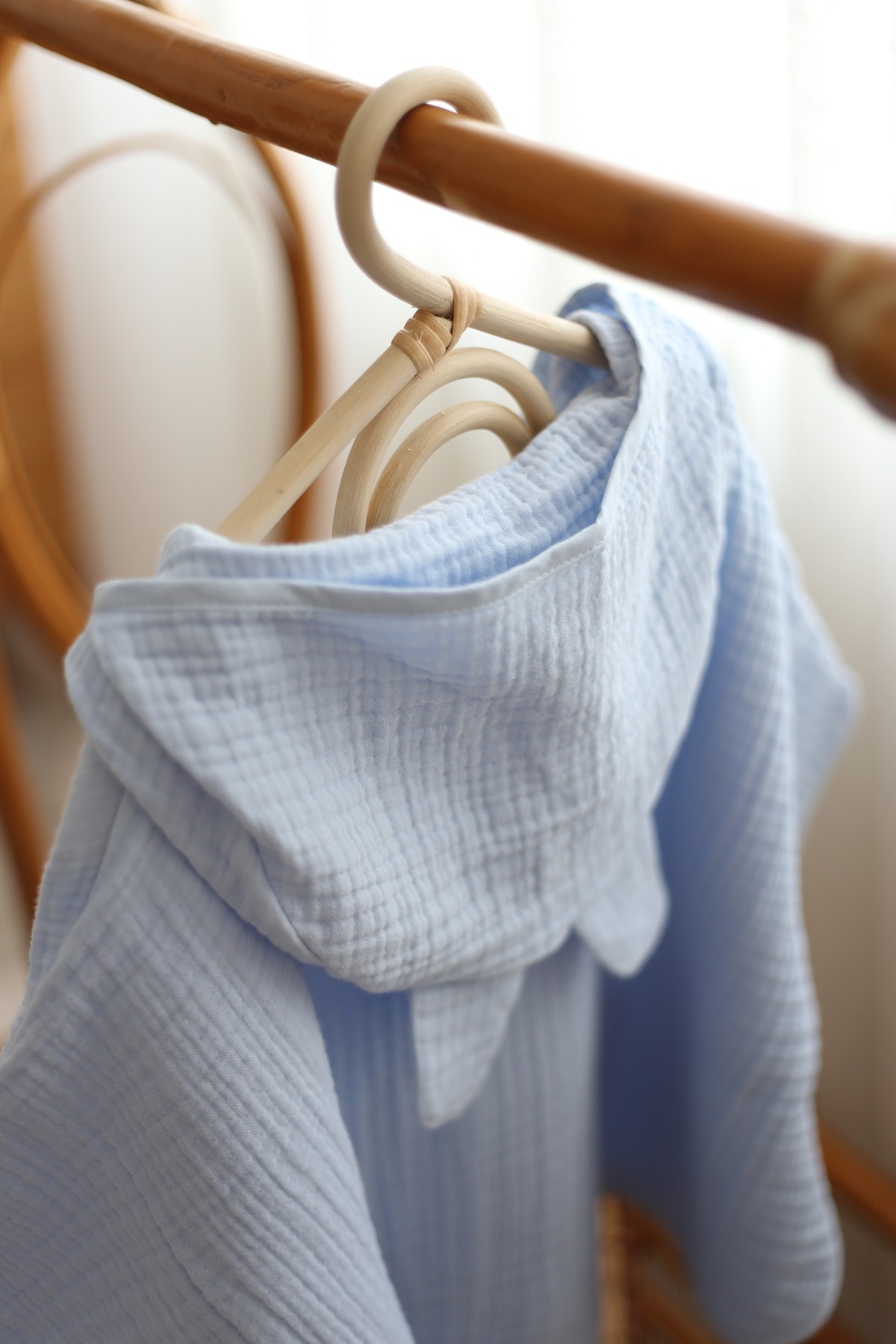 Mujo Baby&Kids Bebek 4 Katlı Müslin Panço Bornoz %100 Organik Pamuk Bebe Mavisi fotoğrafı 2 (önizleme)