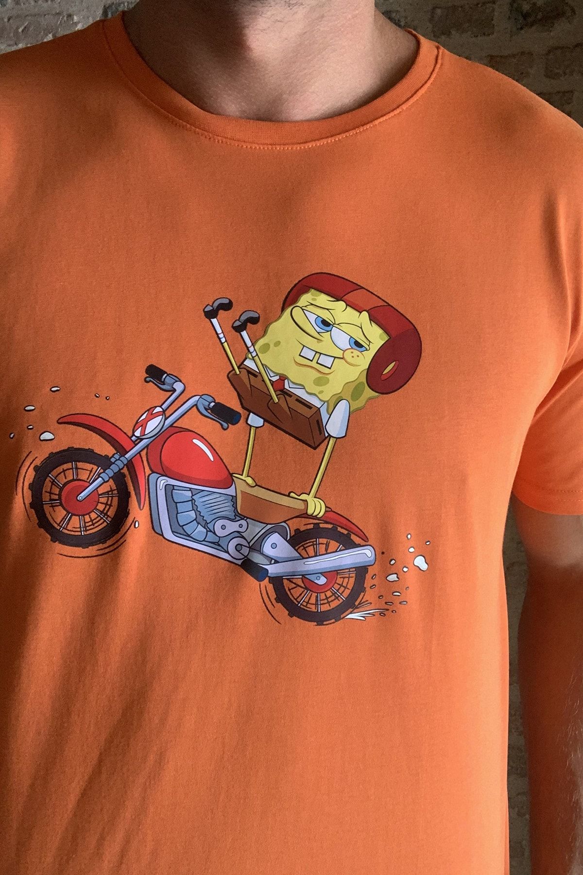 Trendyol Man Turuncu Erkek Sunger Bob Baskili Lisansli T Shirt Tmnss20ts0698 Trendyol