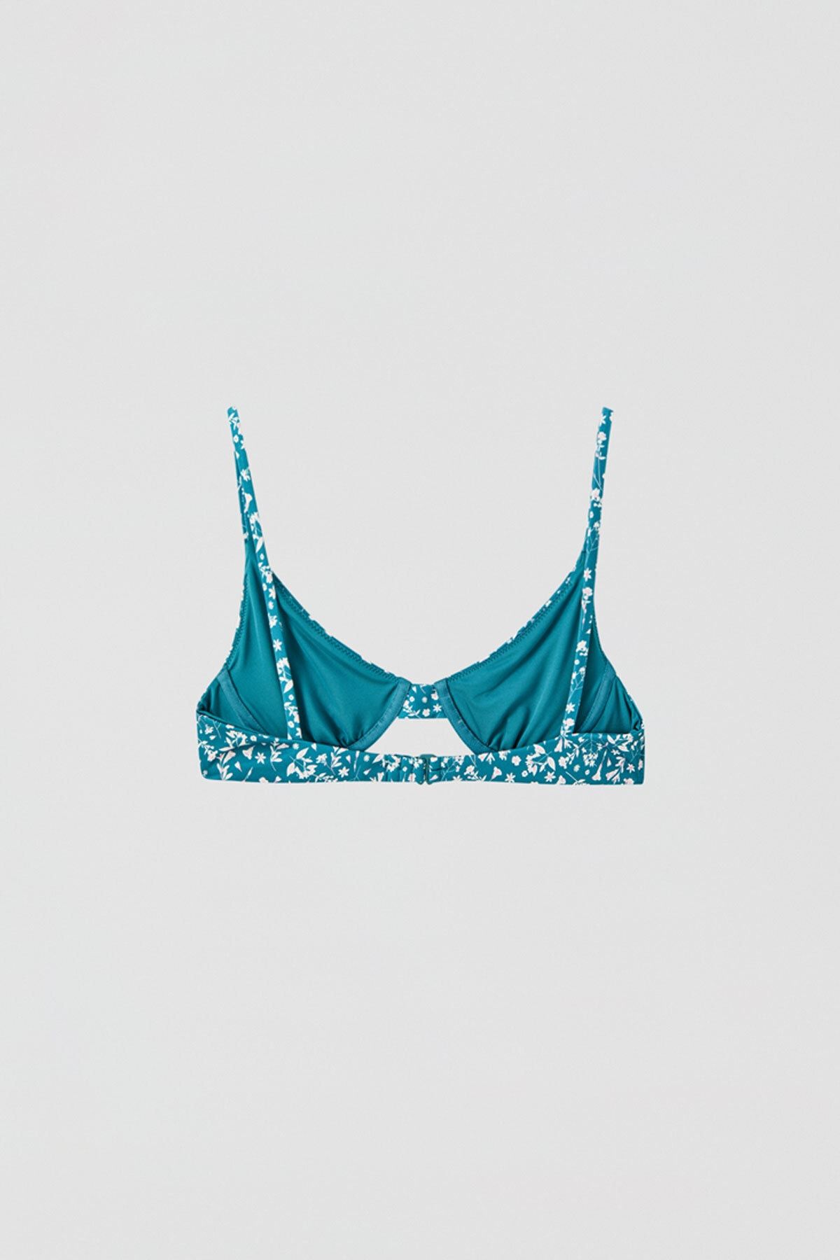 Pull Bear Kadin Orta Yesil Yesil Cicek Desenli Bikini Ustu 05801317 Trendyol