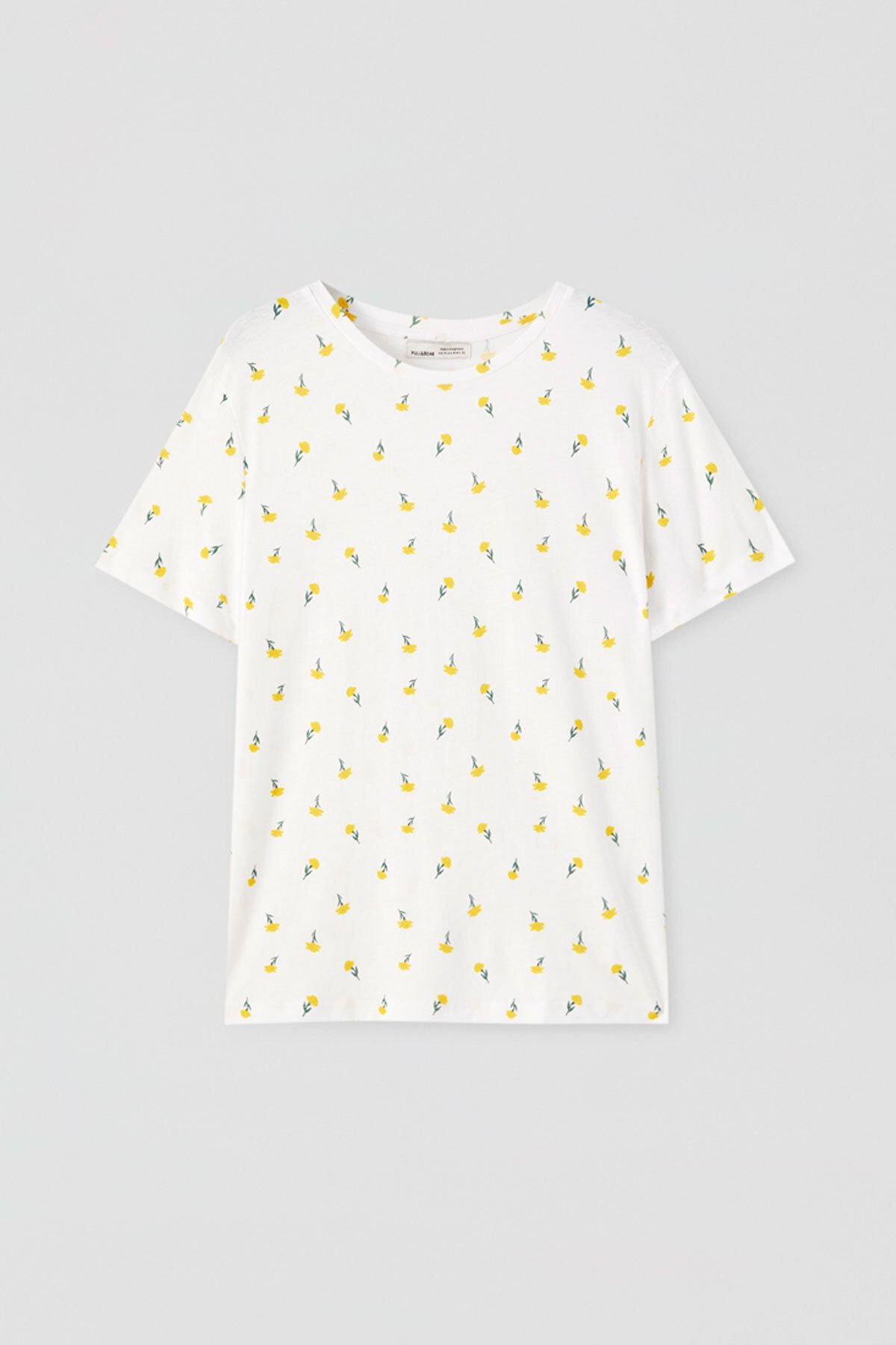 Pull Bear Kadin Sari Cicek Desenli Beyaz T Shirt 05238312 Trendyol