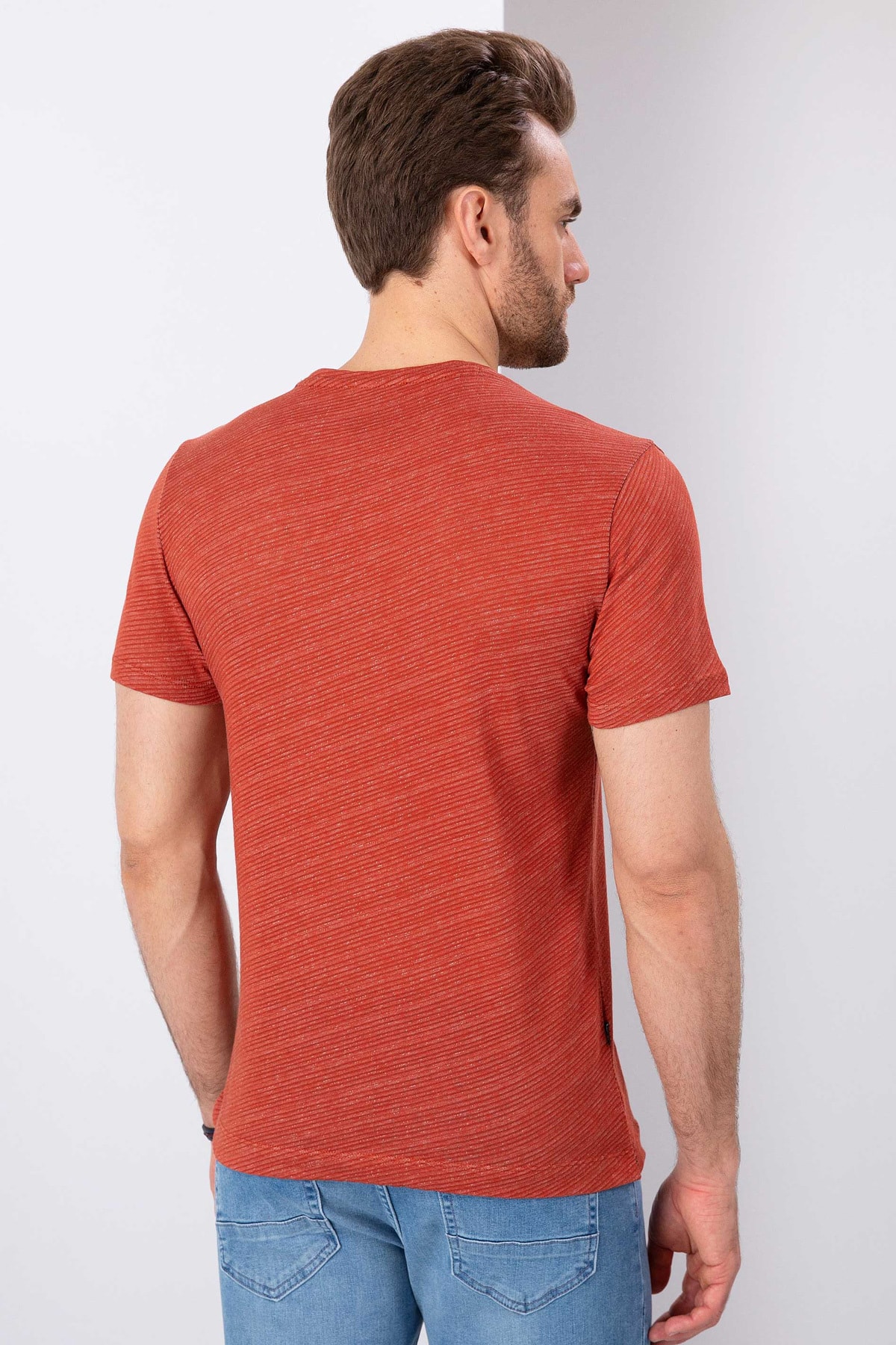 تیشرت مردانه قرمز پیرکاردین | G021GL011.000.757924 اورجینال - تصویر 3