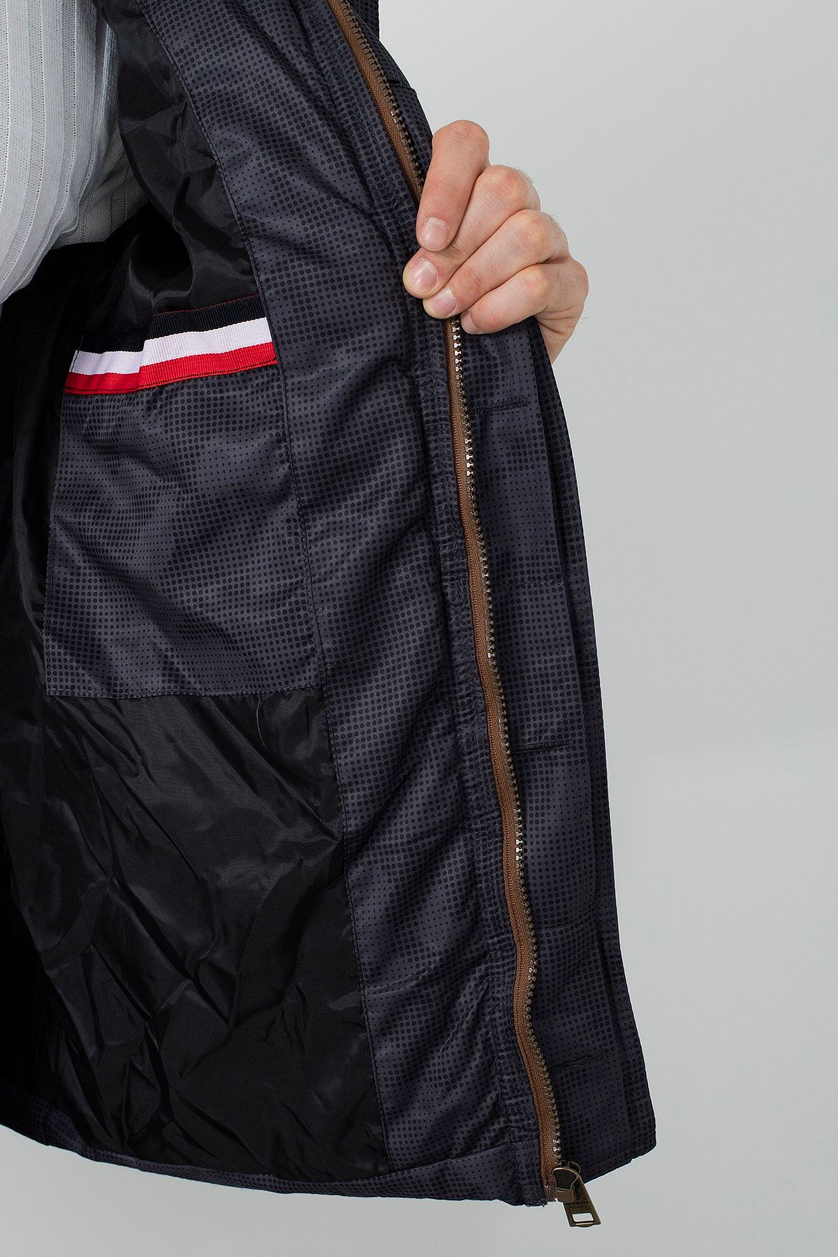Slim Fit Kapüşonlu Dik Yaka Şişme Mont Erkek MONT 55618K5071