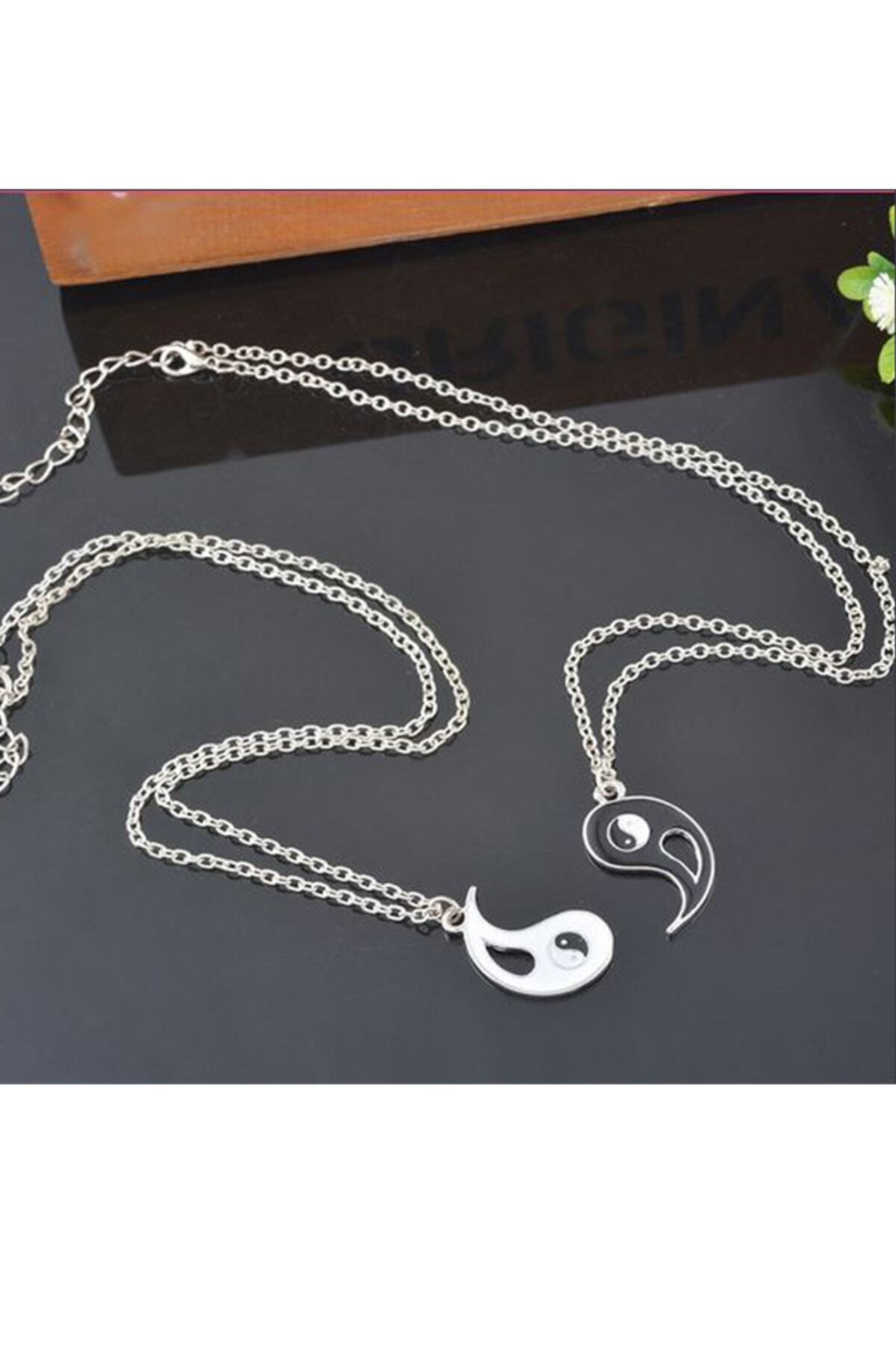 Chiroyli, nozik yapon ayol eshakda sikiladi