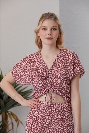 Kadın Frambuaz V-yaka Önü Büzgülü Çiçek Desenli Likralı Bluz MYS15509