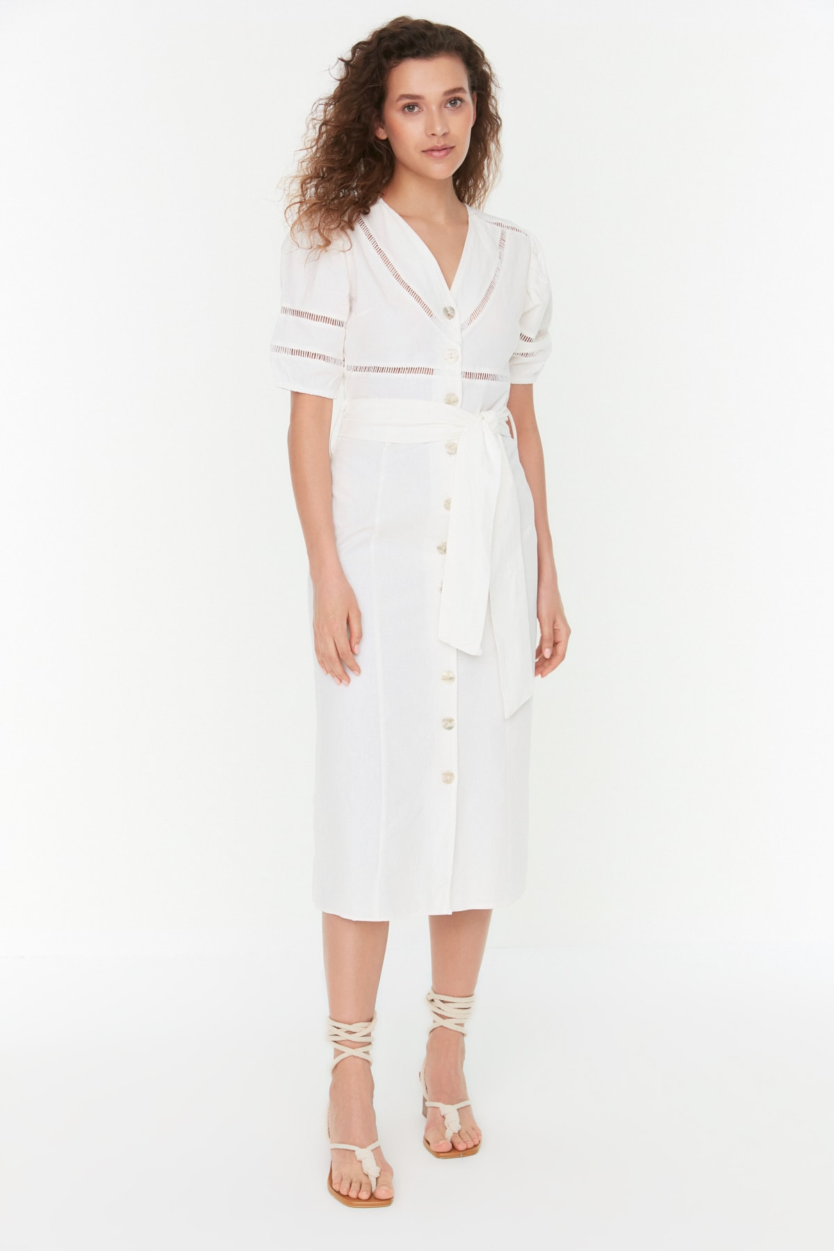 Trendyol Collection Kleid Ecru Blusenkleid Fast ausverkauft