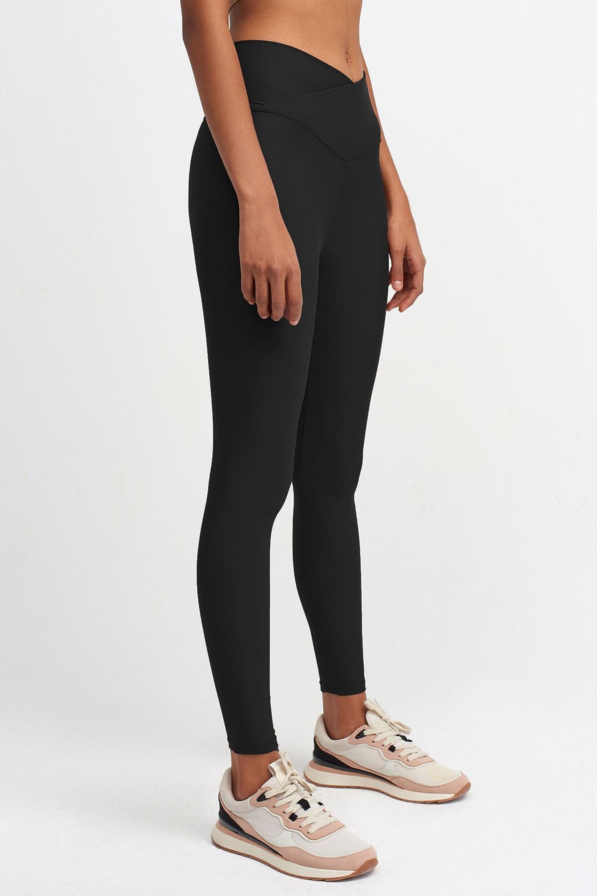 Açelya Okcu-Corsage Push up Leggings 2