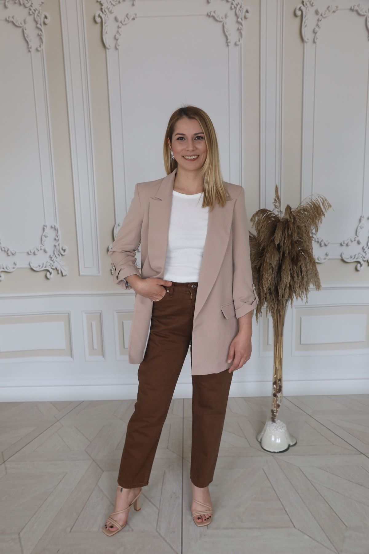 La Brezza-Brown Mom Jeans 2