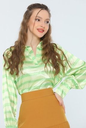 Fıstık Yeşili Kadın Retro Oversize Polo Yaka Desenli Saten Bluz TYC00434974760