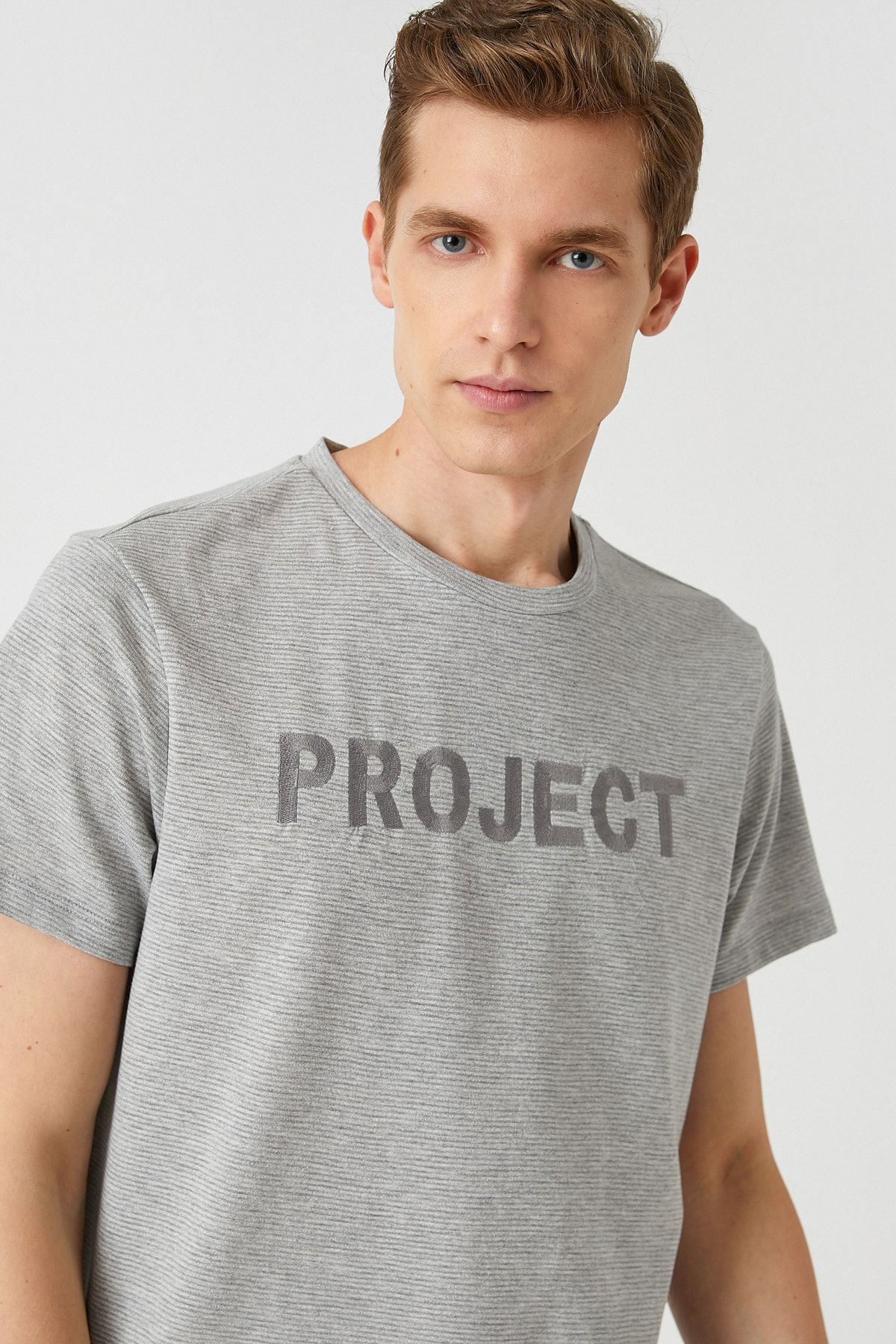 Koton T-Shirt Grau Regular Fit