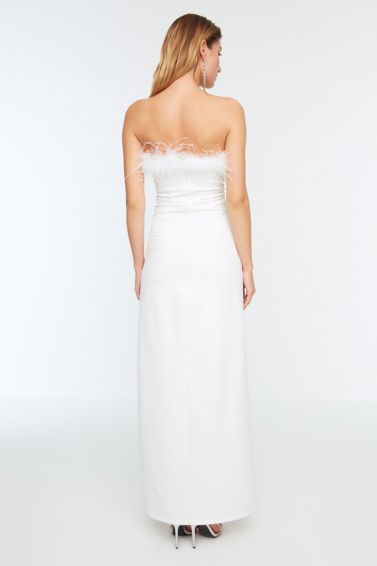 Trendyol Collection-Weißes, figurbetontes, gefüttertes, langes Abendkleid für die Hochzeit/Hochzeit, Abschlusskleid TPRSS22AE0095 5