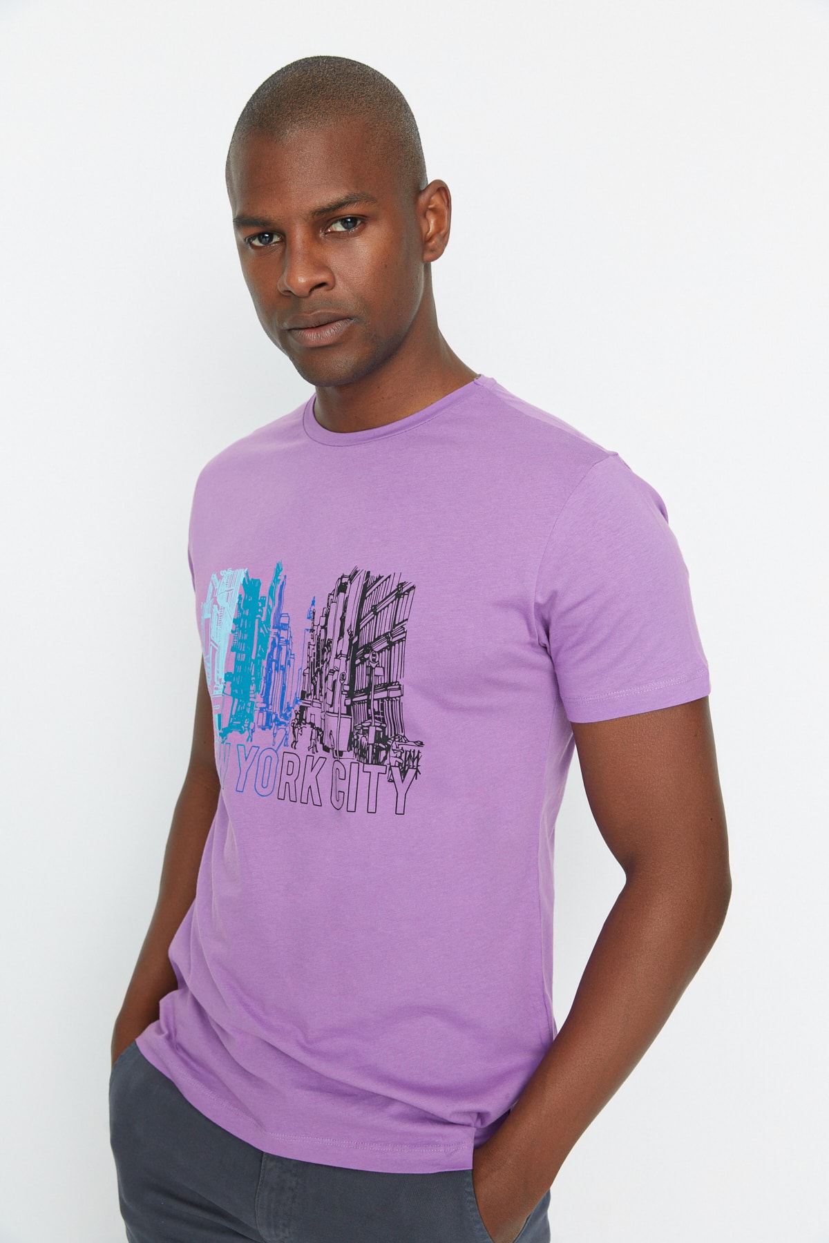 Trendyol Collection T-Shirt Lila Regular Fit Fast ausverkauft