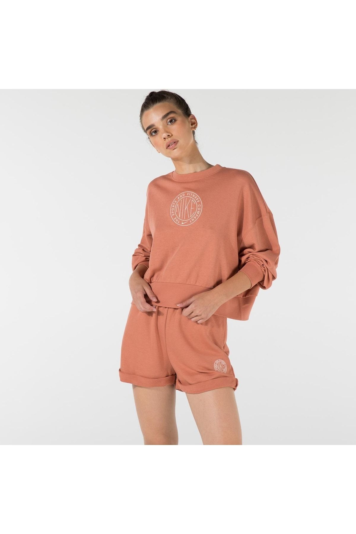 Nike Sportswear Femme Kad n Tarc n Rengi Sweatshirt Fiyat Yorumlar Trendyol