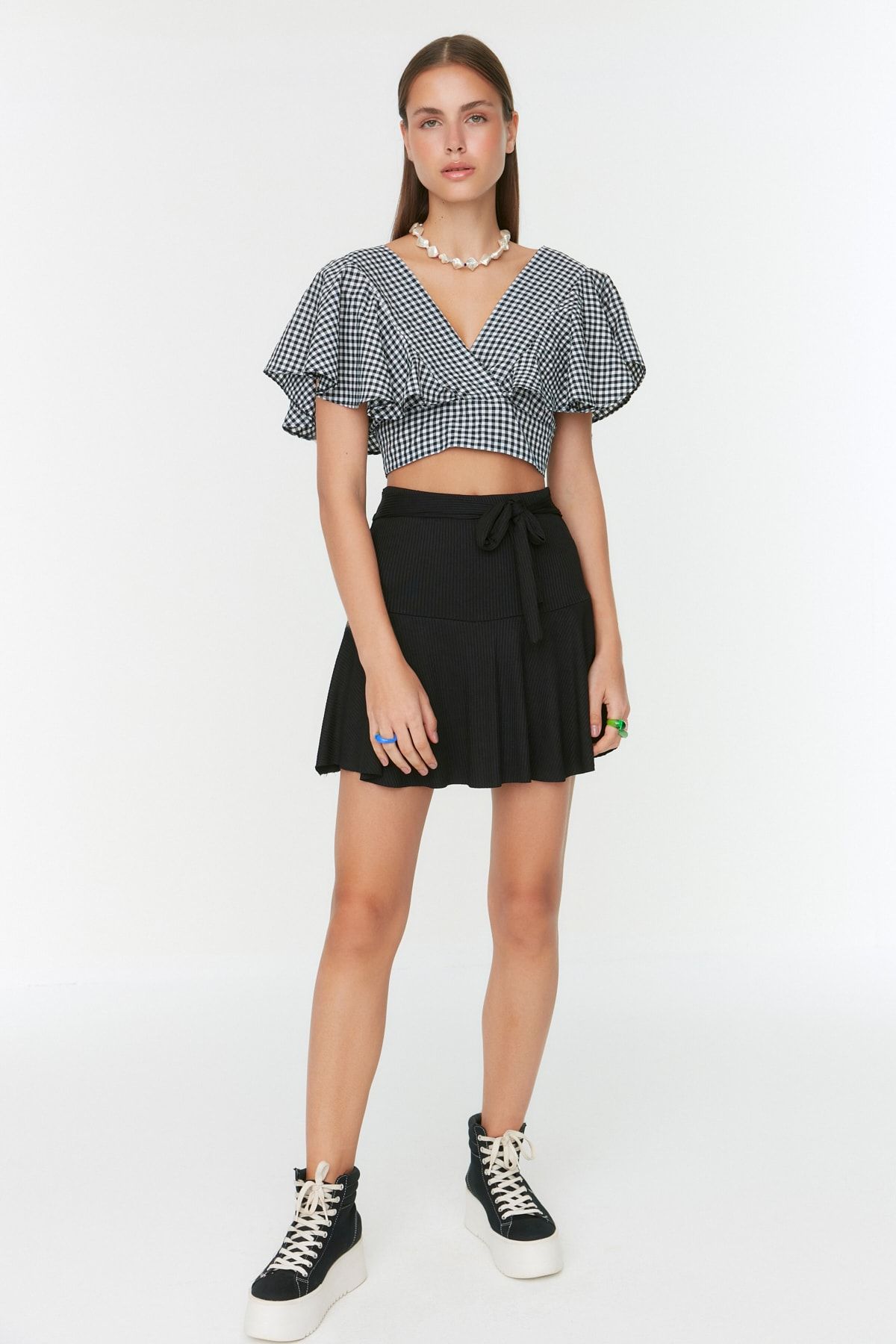 Trendyol Collection-Černá sukně Mini pletené šortky s vysokým pasem TWOSS21SR0621 2