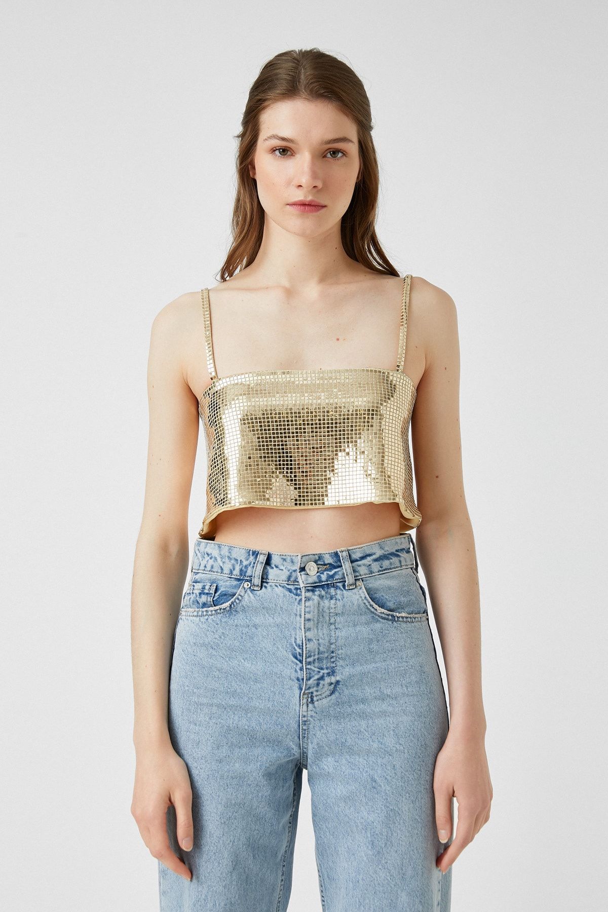Pullu Askılı Sırt Detaylı Crop Bluz
