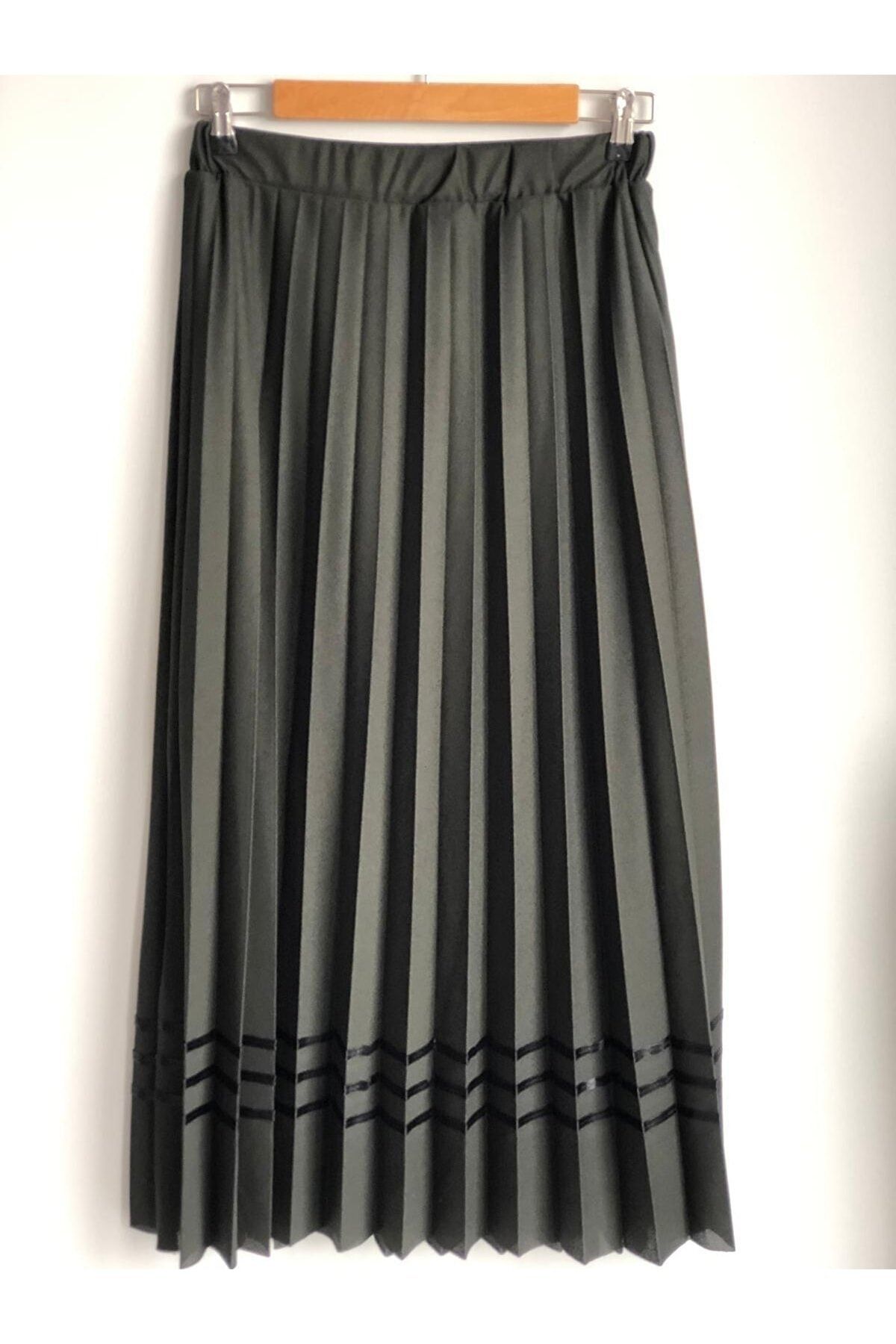 Grey pleated skirt in store hot sale