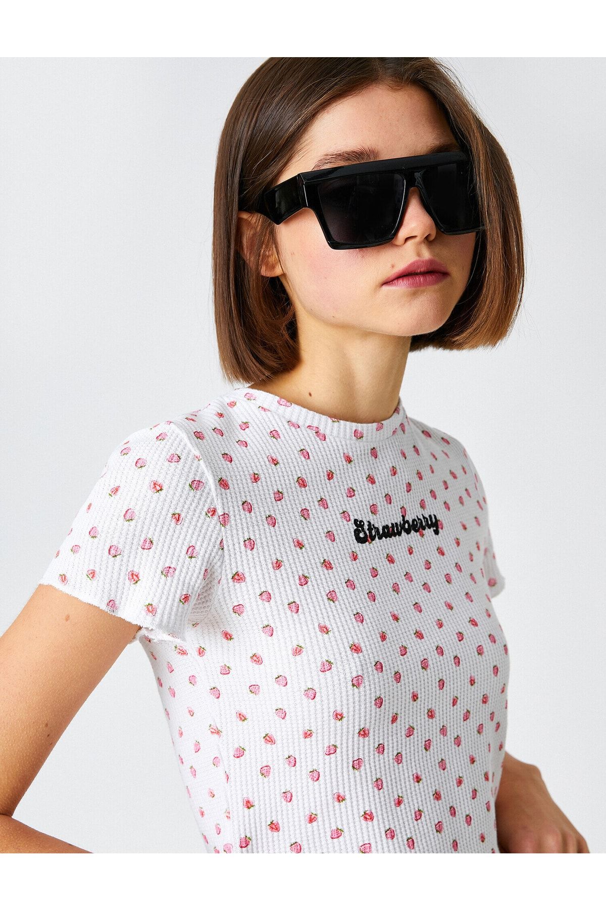 Koton T-Shirt Ecru Figurbetont
