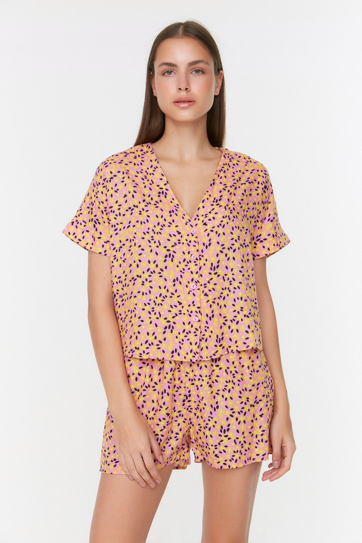 Çok Renkli Çiçekli Viskon Dokuma Pijama Takımı THMSS22PT0297