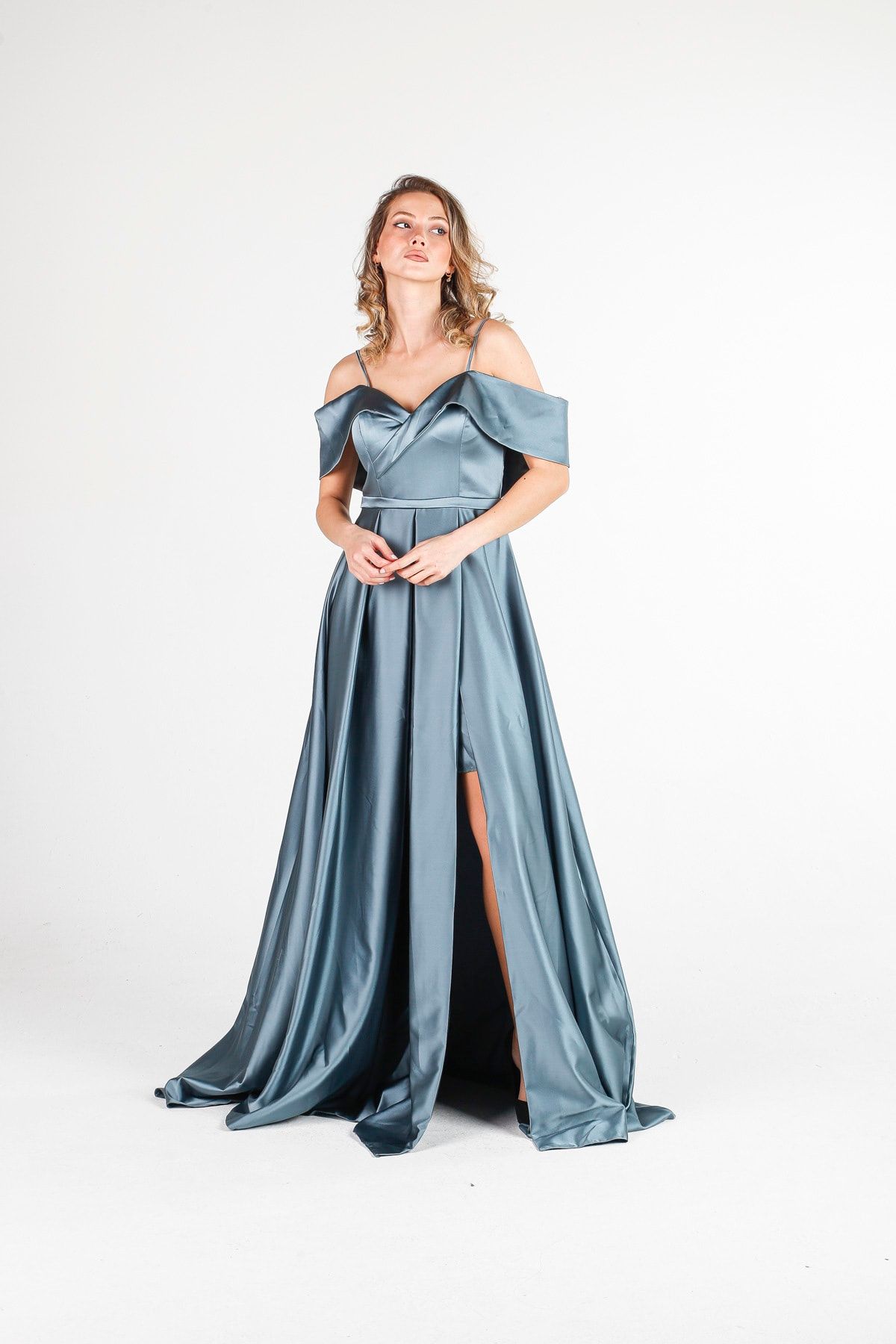 ALIS DRESS Атласное вечернее платье лимонной формы с широким воротником и бретельками TRIO-1672