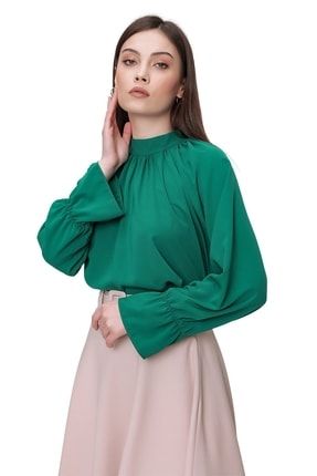 Kadın Yeşil Yaka Büzgülü Kol Lastikli Bluz 22-1YB0481