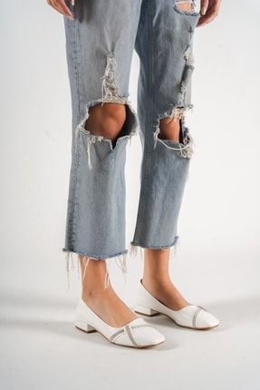 Kadın Pırıltı Tasarım Aksesuarlı Beyaz Babet Ayakkabı . Modern Şık Ve Tarzını Tamamlayan. Stoneclass-7304-ST