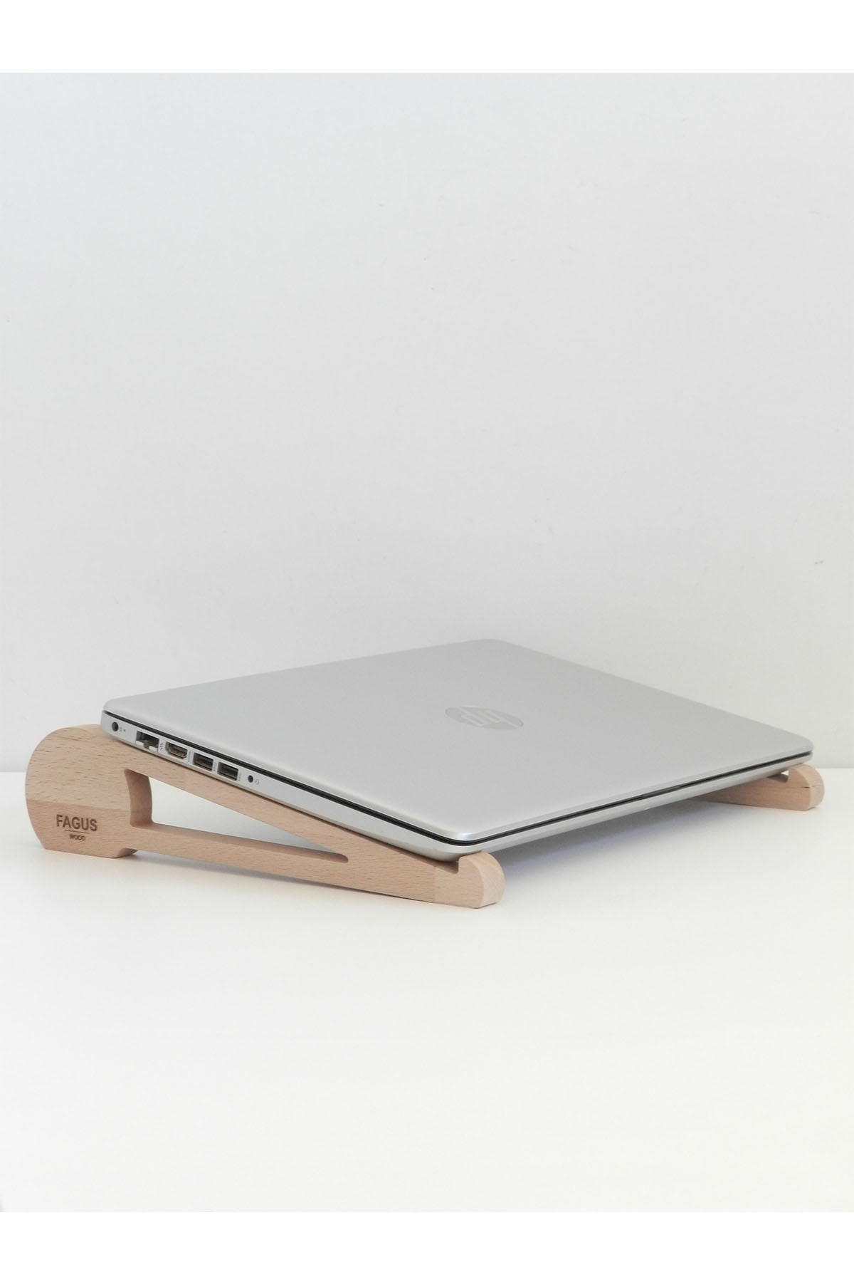 Girift Ahşap Laptop Standı 5