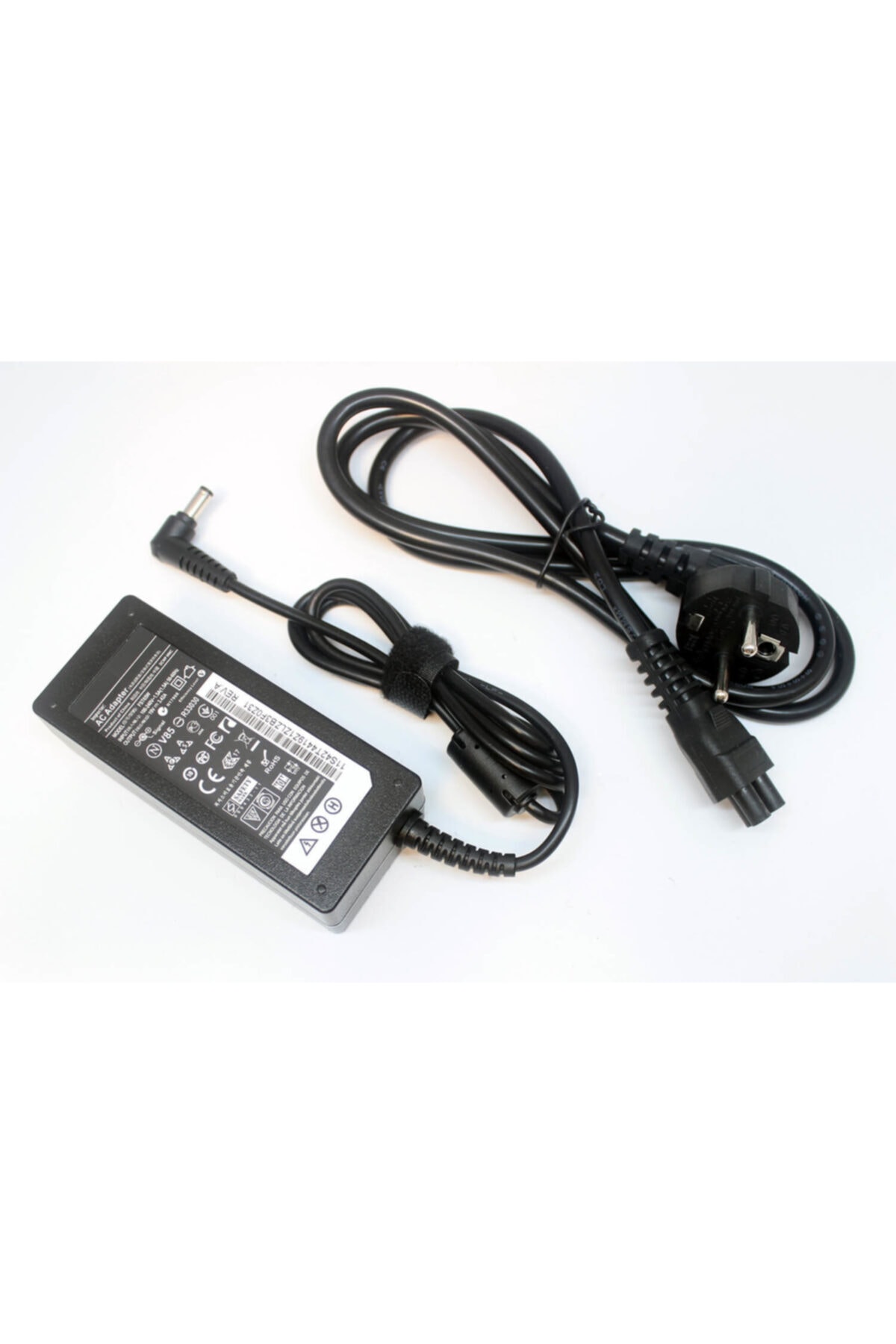 Toshiba 15v 3a (45w) 6.3x3.0mm Uyumlu Notebook Şarj Adaptörü