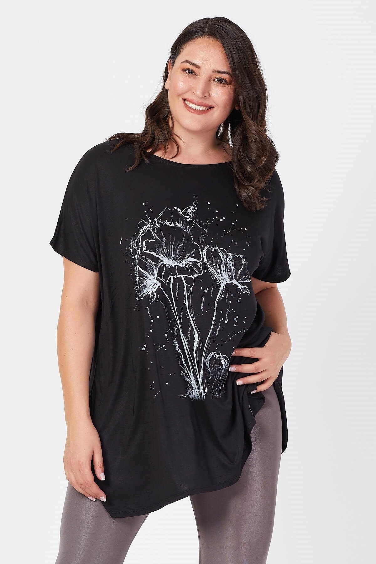 Büyük Beden Siyah Salaş Deste Çiçek Baskılı T-shirt