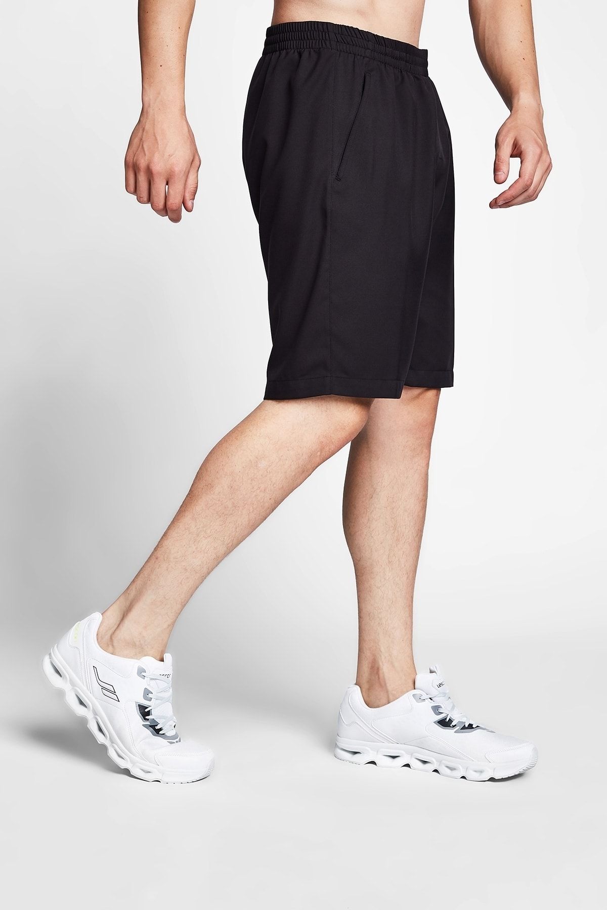 Lescon Shorts Schwarz Mittlerer Bund