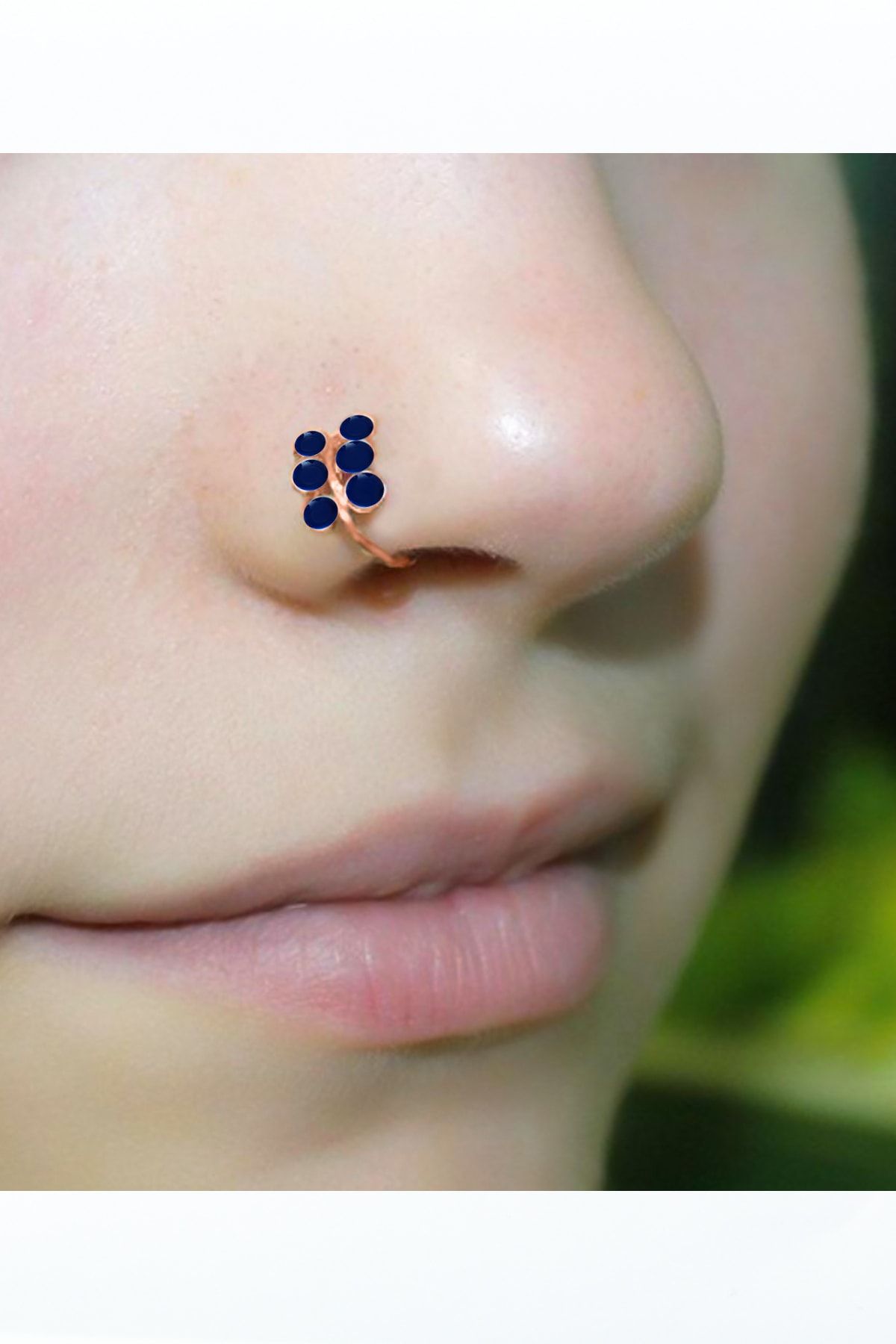 Pink nose store piercing