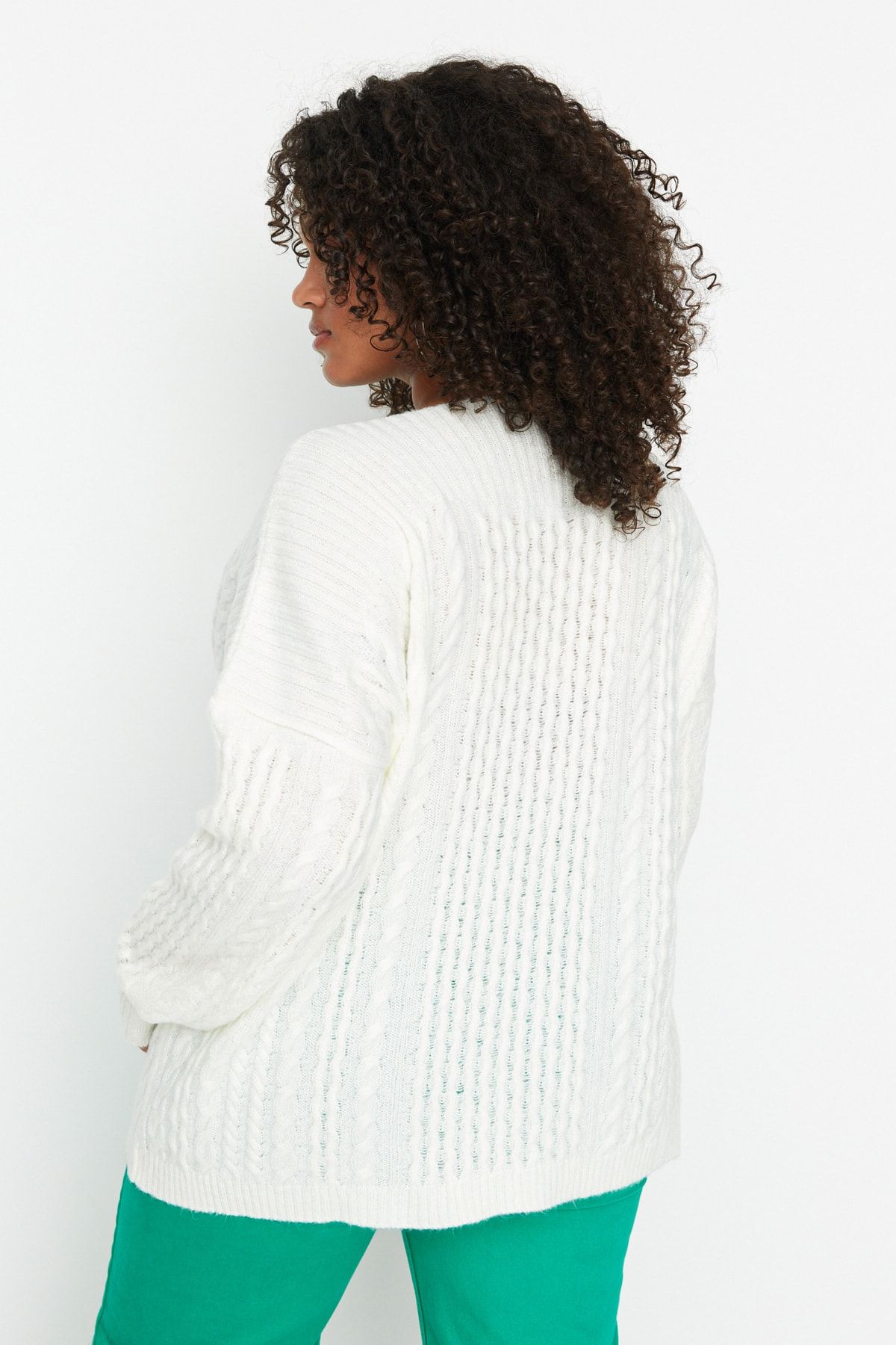 Trendyol Curve-Ecru Knitwear Sweater TBBAW23AN00014 5