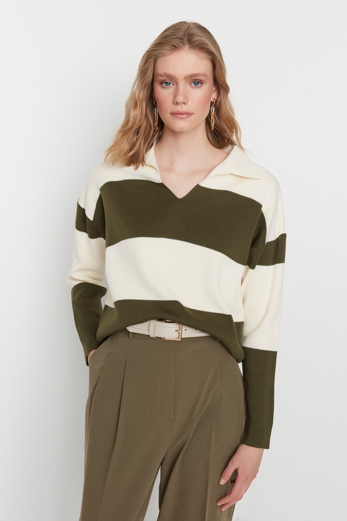 Khaki top color sweater
