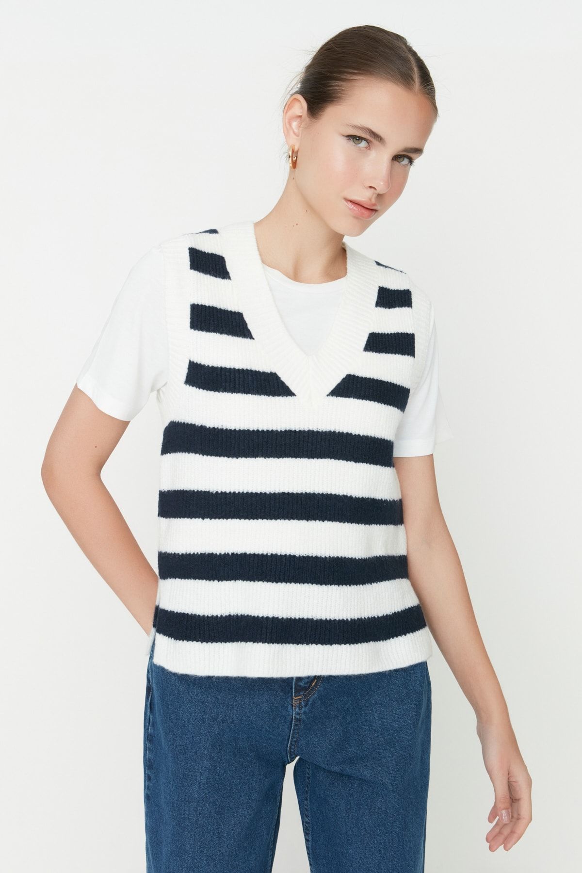 Trendyol Collection Strickweste Ecru Regular Fit