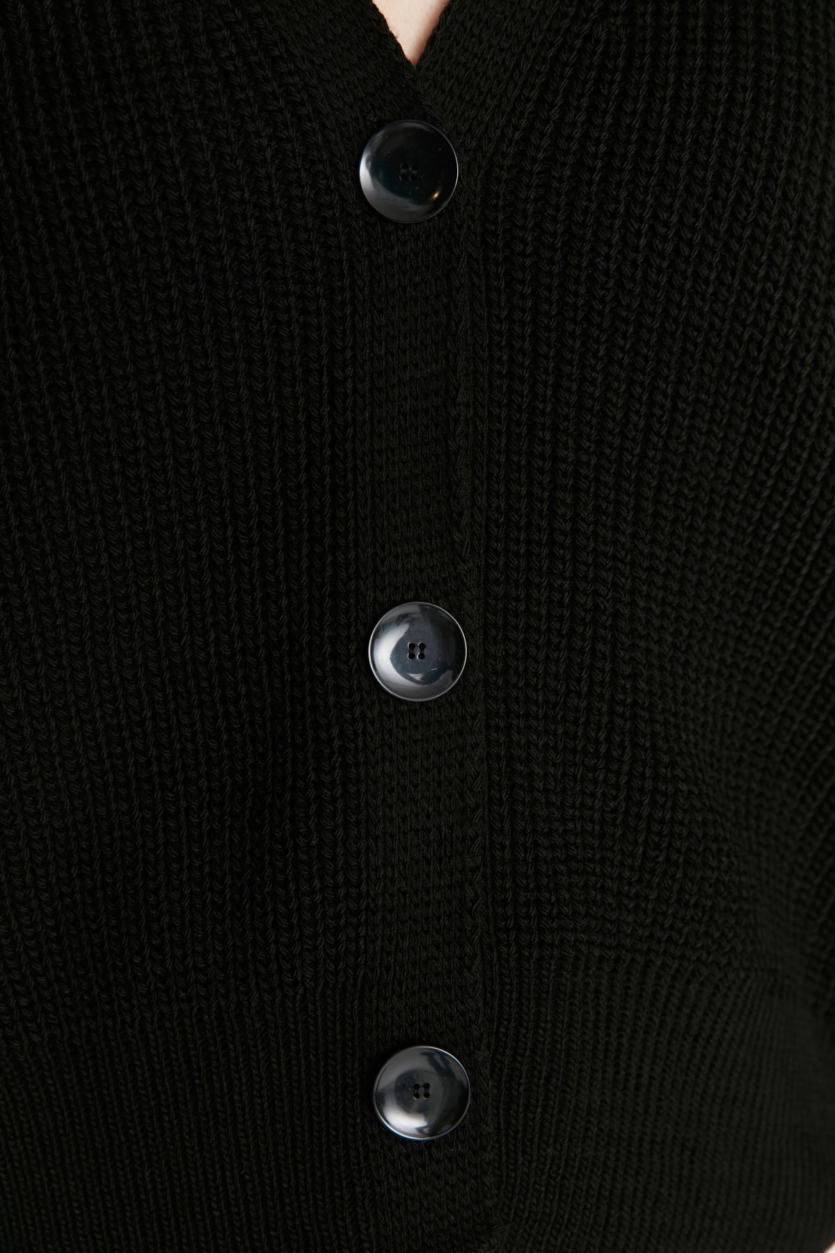 Trendyolmilla  Siyah Geniş Kalıp V Yaka Triko Hırka TWOAW20HI0215 - Görsel 4