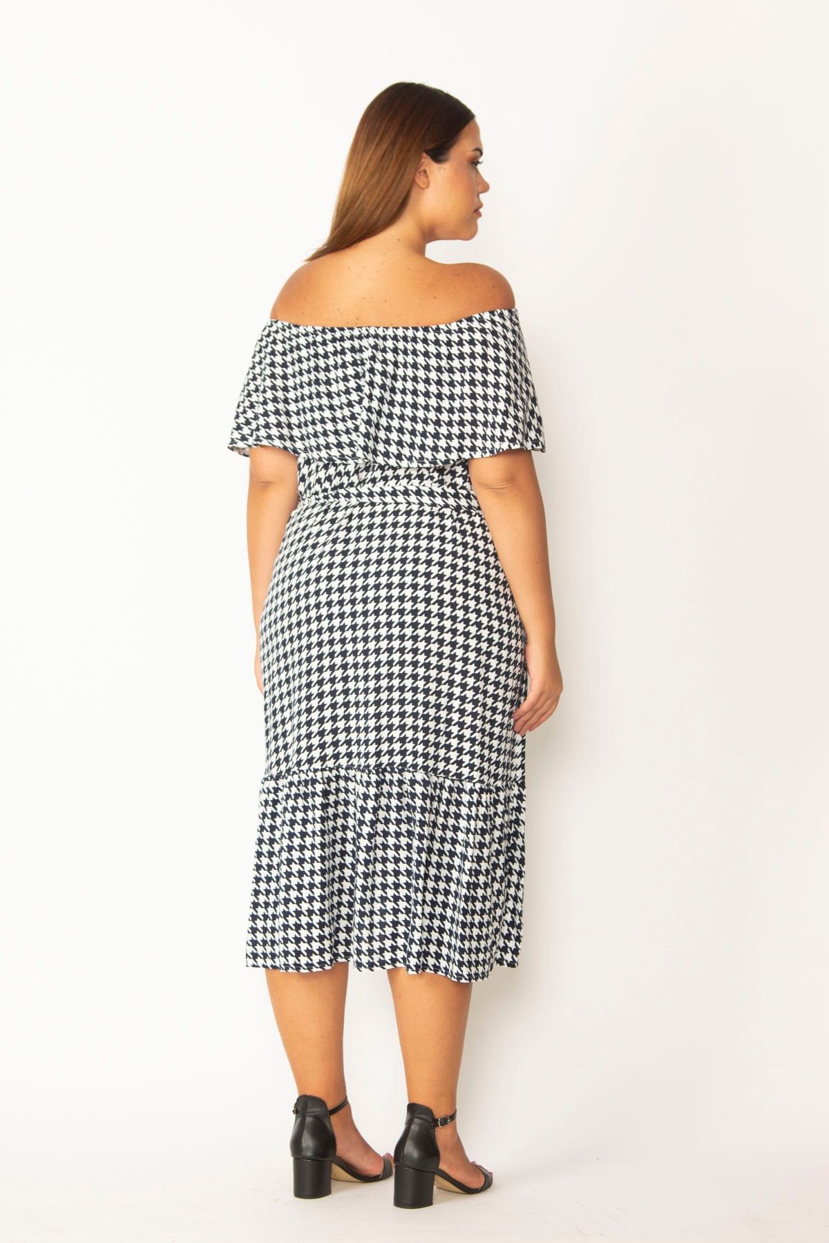 Şans Große Größen in Kleid Dunkelblau Basic Fast ausverkauft YB9629